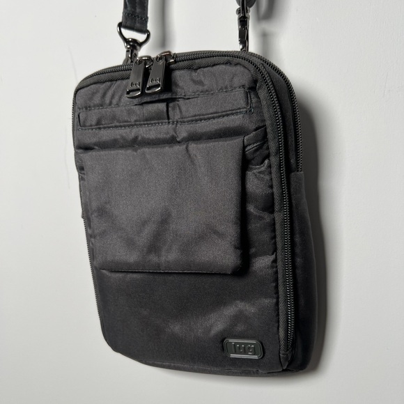 Lug Pitter Patter Crossbody Bag Black - Picture 2 of 6